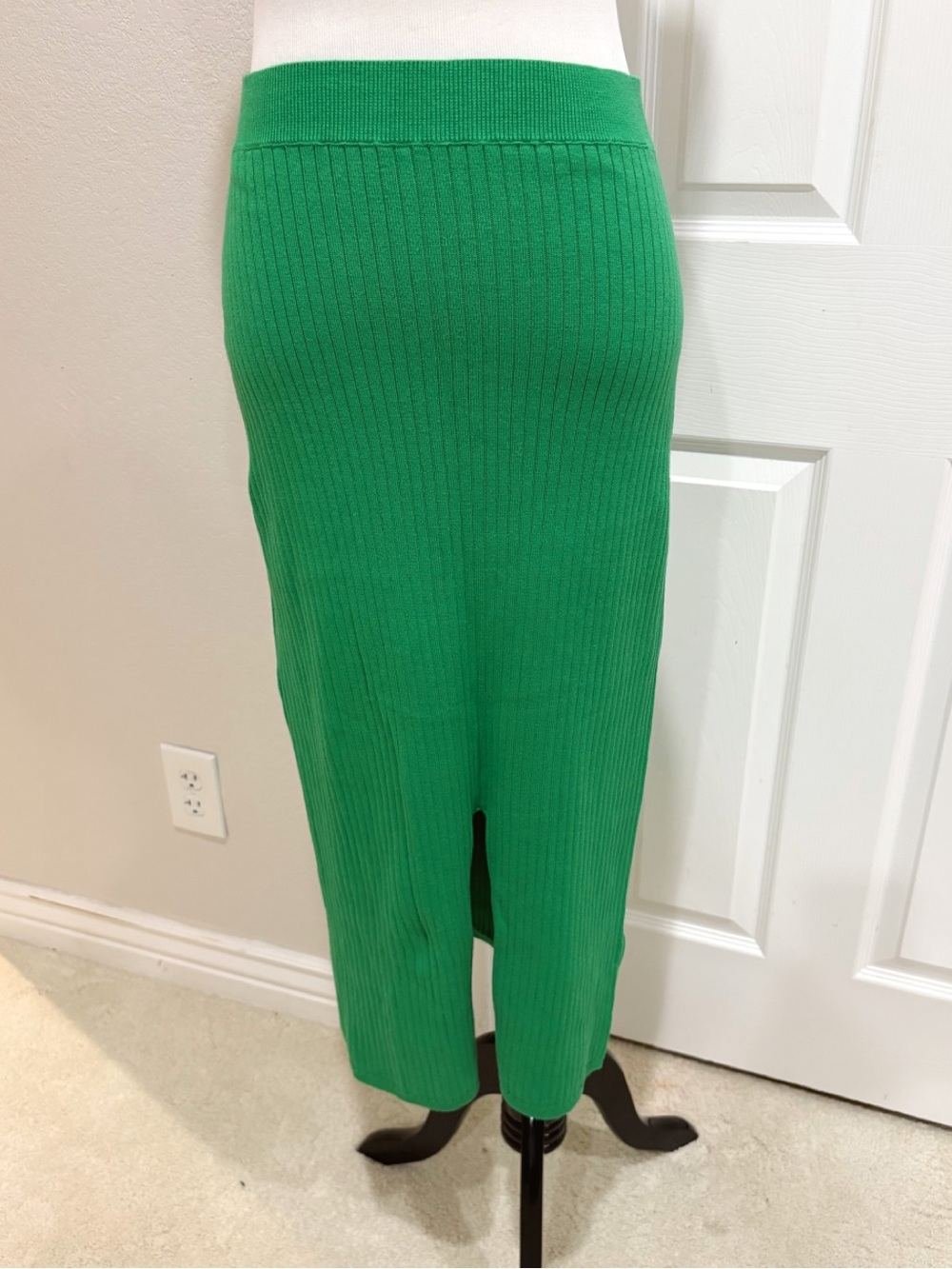 Free People Skyline Bright Green Ribbed Midi Skirt with Center Front Slit Size M